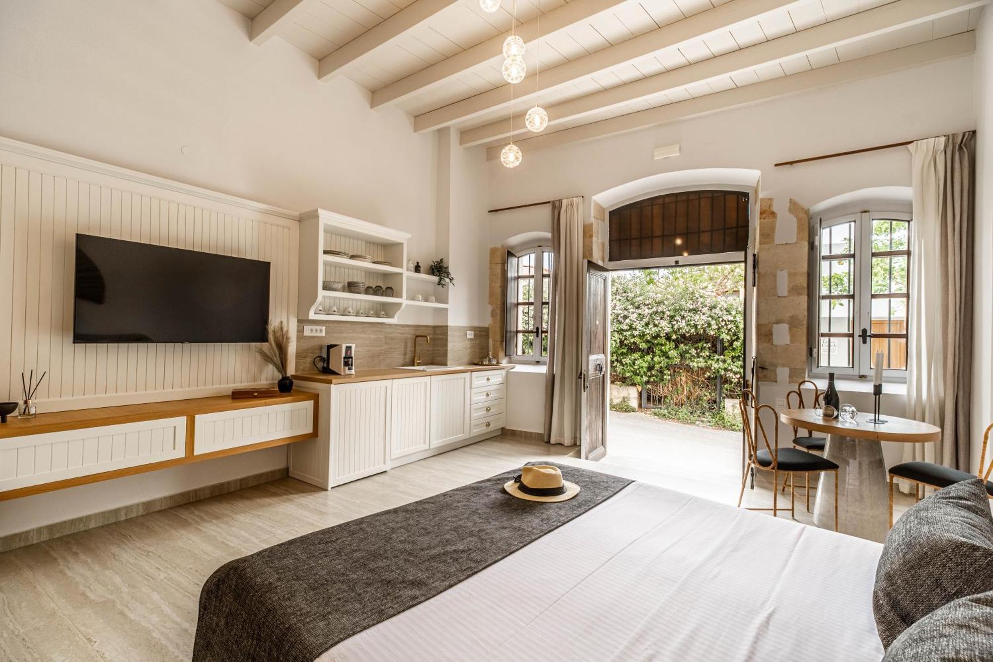 Lithinon Luxury Suites Ханья Экстерьер фото