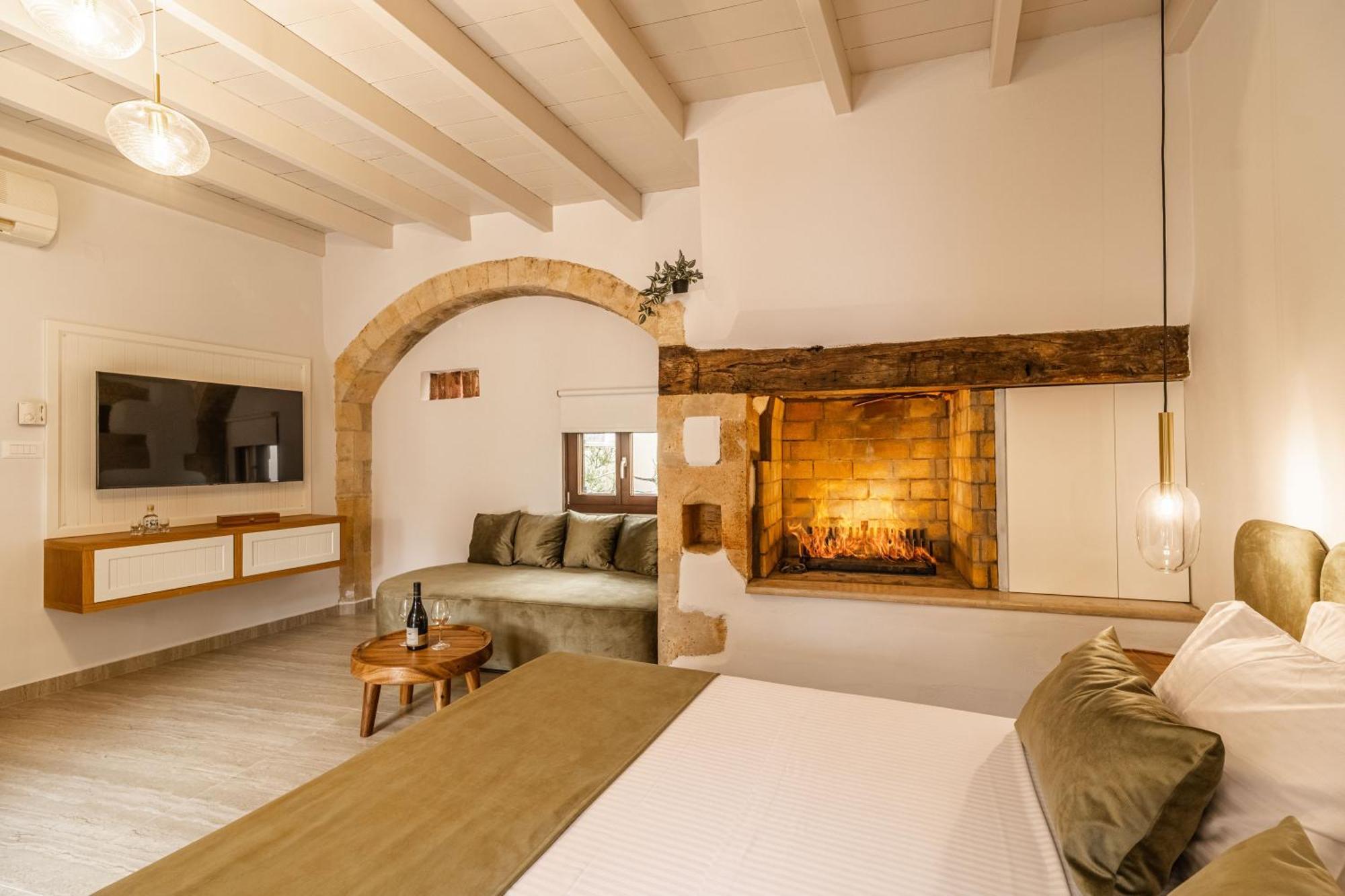 Lithinon Luxury Suites Ханья Экстерьер фото